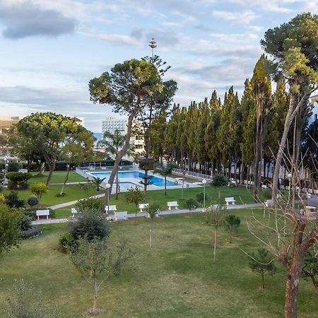 Enjoy La Carihuela Beach At 4 Min.Terrace & Pool. Торемолинос Екстериор снимка